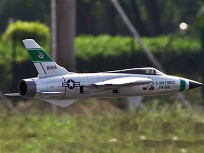 Freewing F-105 Thunderchief 64mm Jet Kit 3S RC Airplane